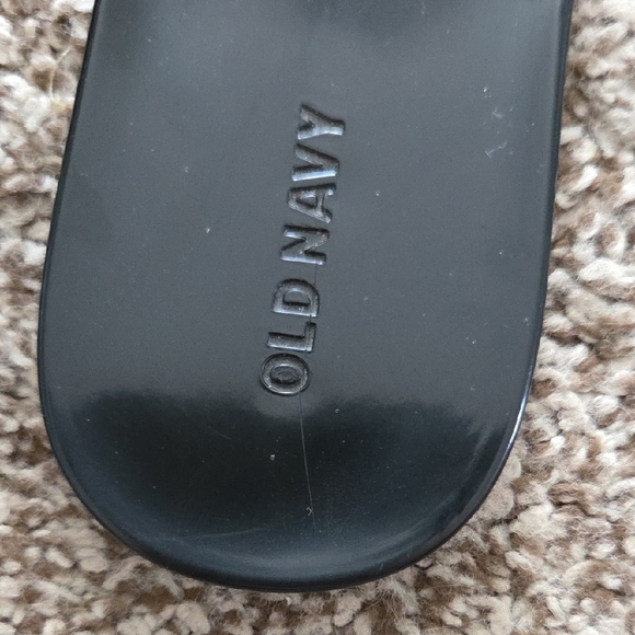 Old Navy Women's Glossy Black Sandals - Picture 4 of 4